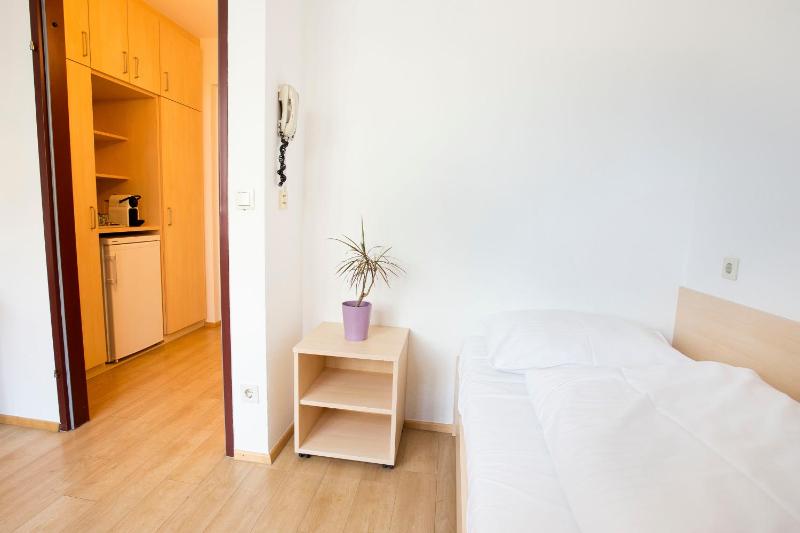 Single Room image 1