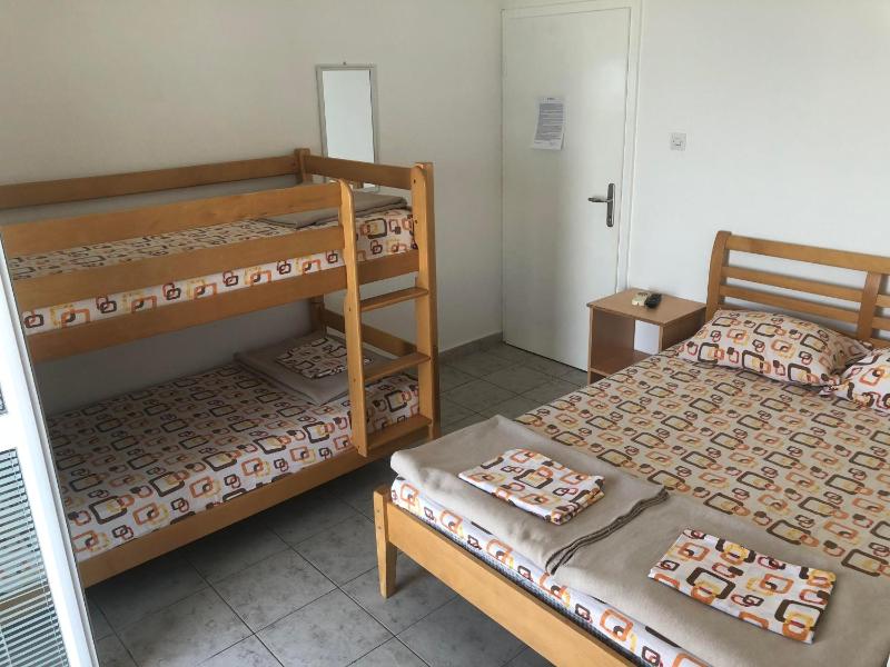 Quadruple Room with Sea View image 4