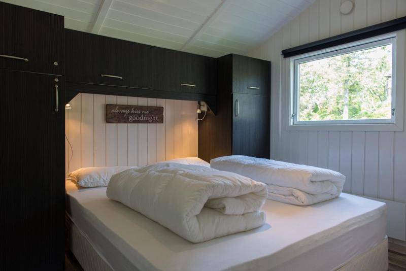 Three-Bedroom Cottage  image 4