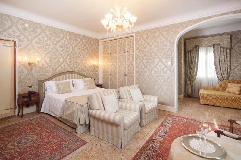 Suite with Park View image 4