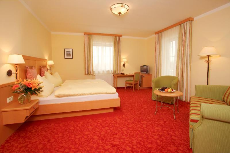 Double Room for Single Use image 4