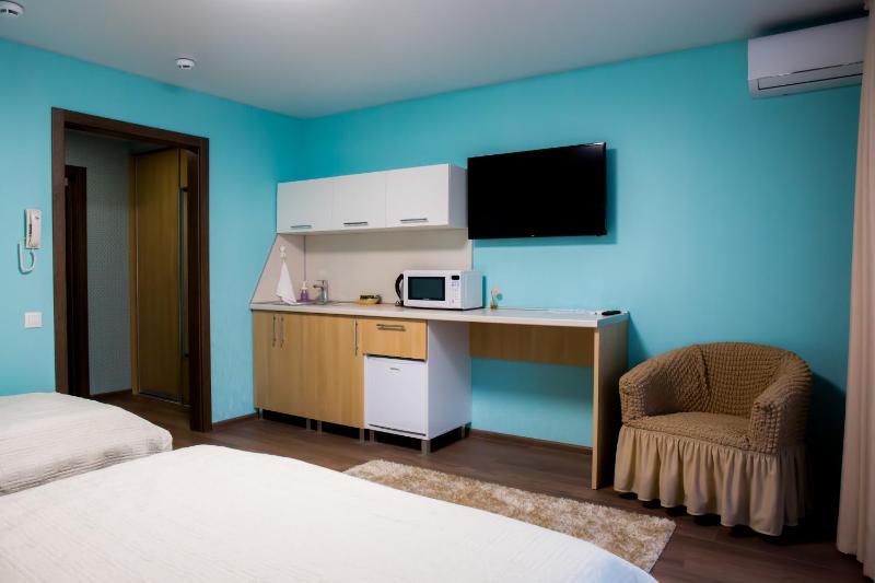 Family Suite with Balcony image 2