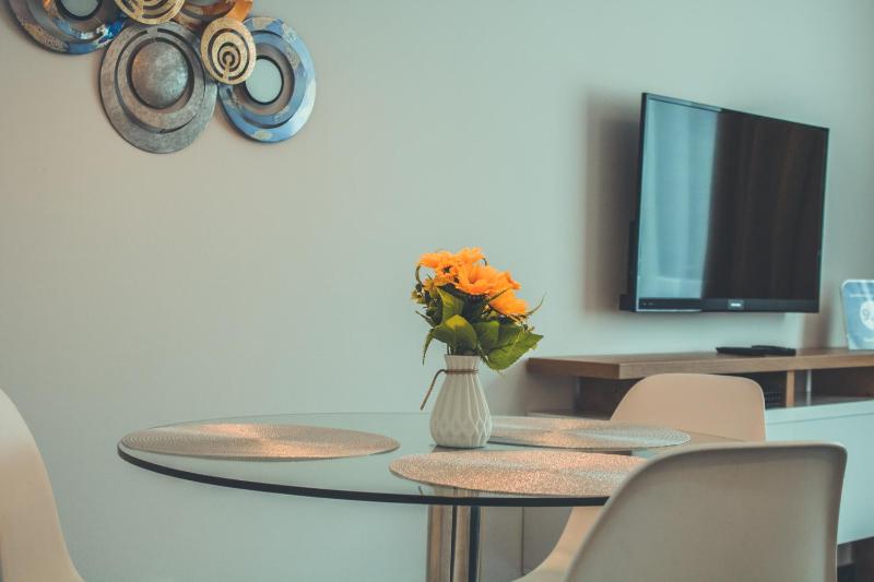 One-Bedroom Apartment image 4