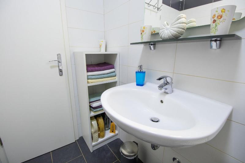 One-Bedroom Apartment image 3