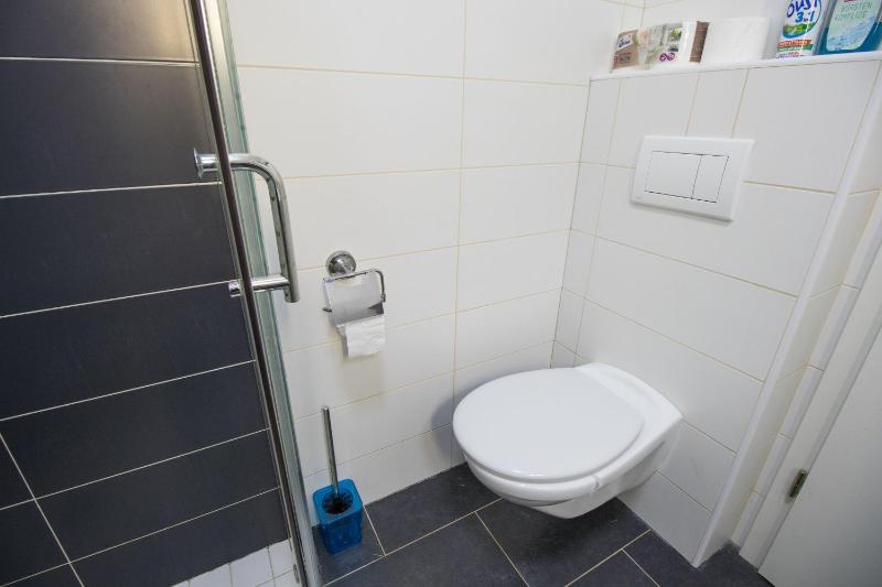 One-Bedroom Apartment image 4