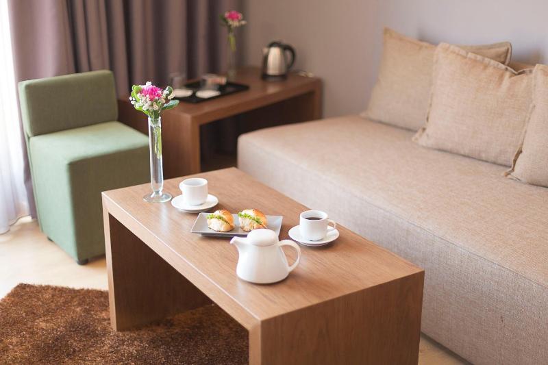 Queen Suite with Sea View image 4