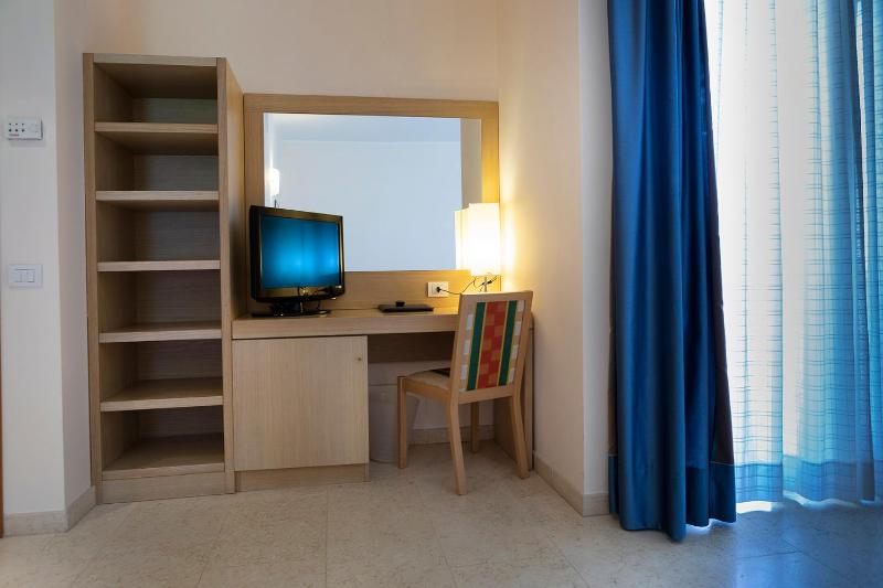 Standard Double or Twin Room image 3