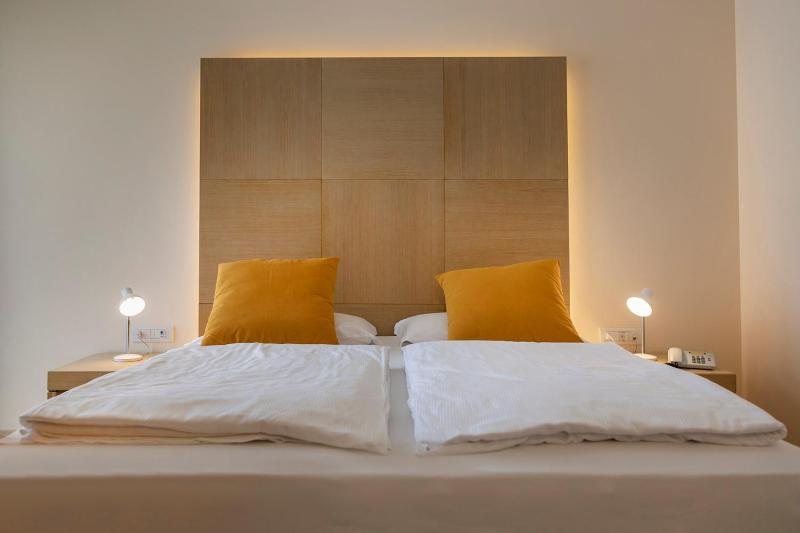 Standard Triple Room image 3