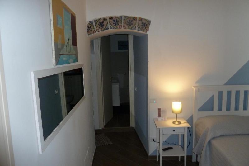 Deluxe Room (2 Adults + 1 Child) image 3