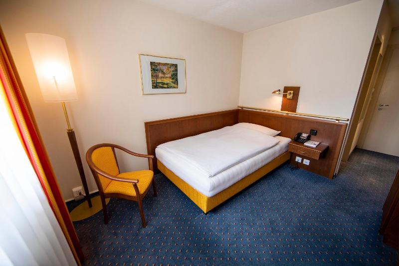 Economy Single Room image 4