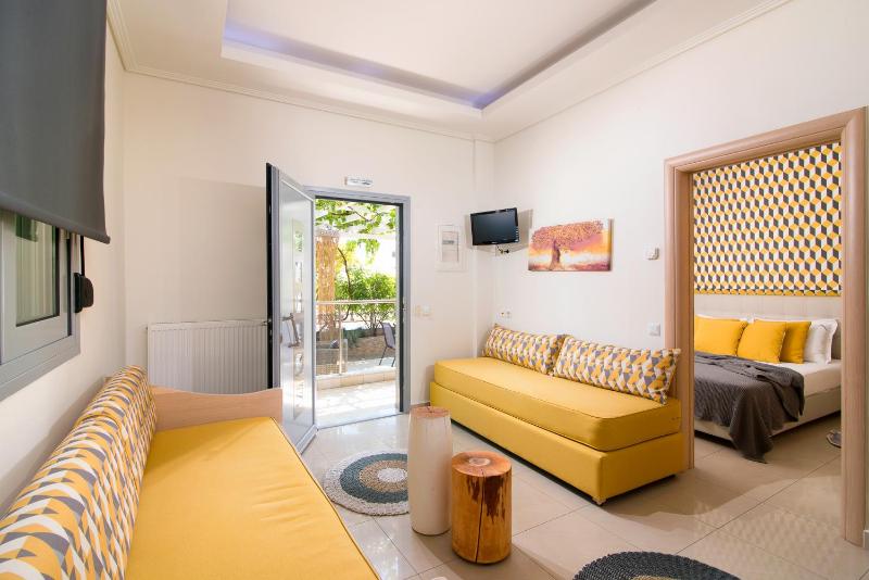 One-Bedroom Apartment image 2