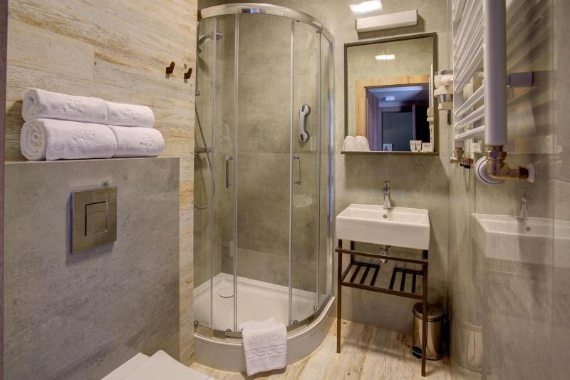 Double Room image 2