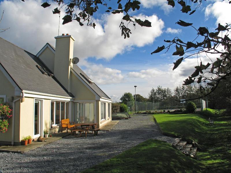 Camillaun Lodge with Lough Corrib Boat Hire - image 7