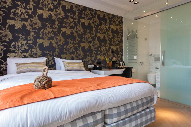 Amsterdam Canal Hotel - image 8