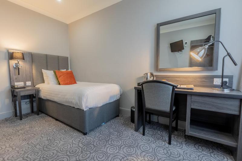 Single Room image 1