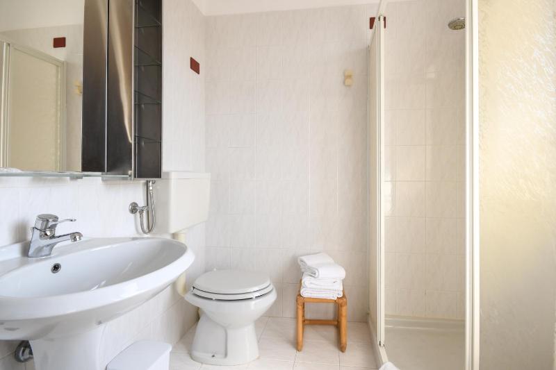 Superior One-Bedroom Apartment (5 Adults)  with Balcony or Terrace image 2