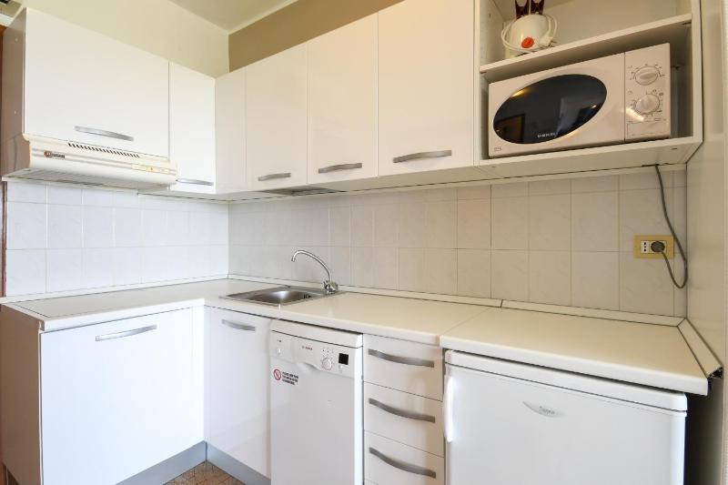 Double Room with Balcony or Terrace - No Kitchen image 3