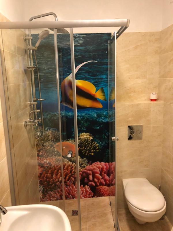 Standard Triple Room with Private Bathroom image 3