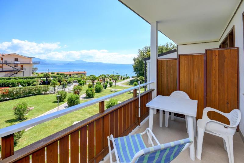 Superior Two-Bedroom Apartment (6 Adults)  with Balcony or Terrace image 4