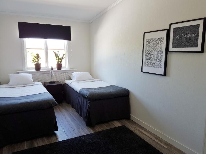Deluxe Double or Twin Room image 3