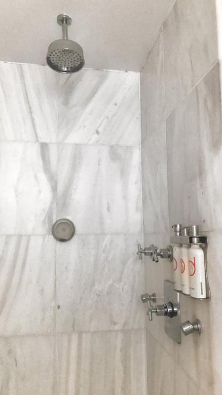 Single Room with Shared Bathroom image 2