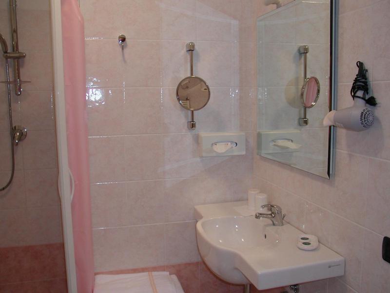 Quadruple Room with Balcony image 1