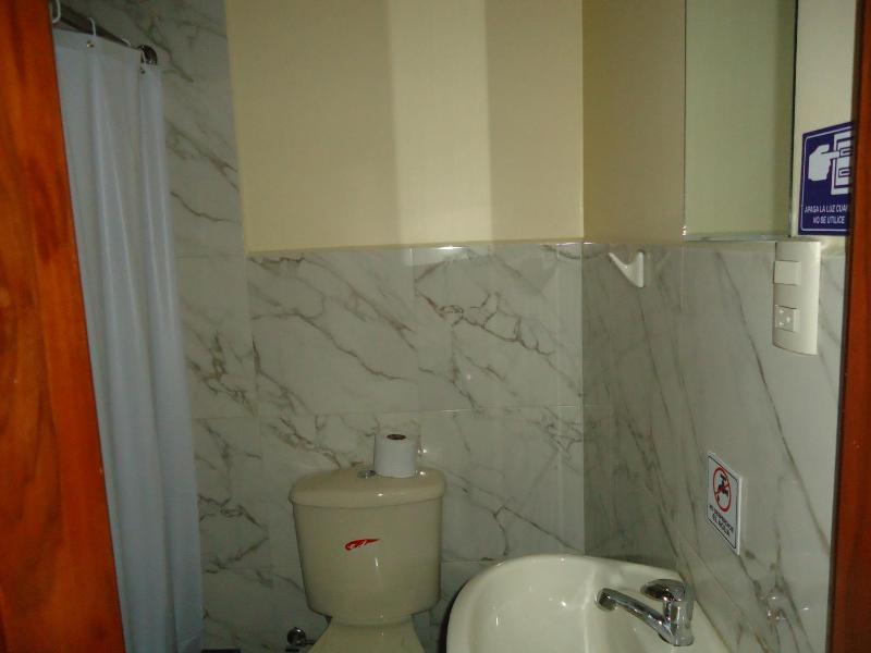 Hostal Bolívar Inn - image 11
