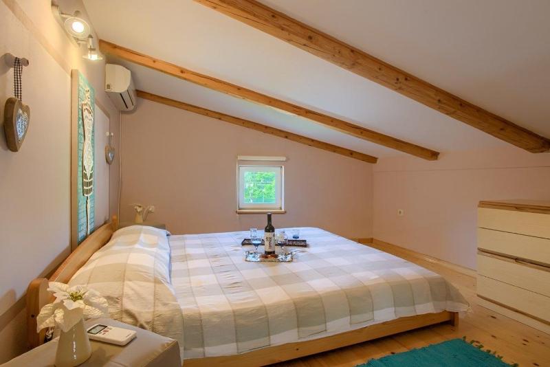 One-Bedroom Holiday Home image 3