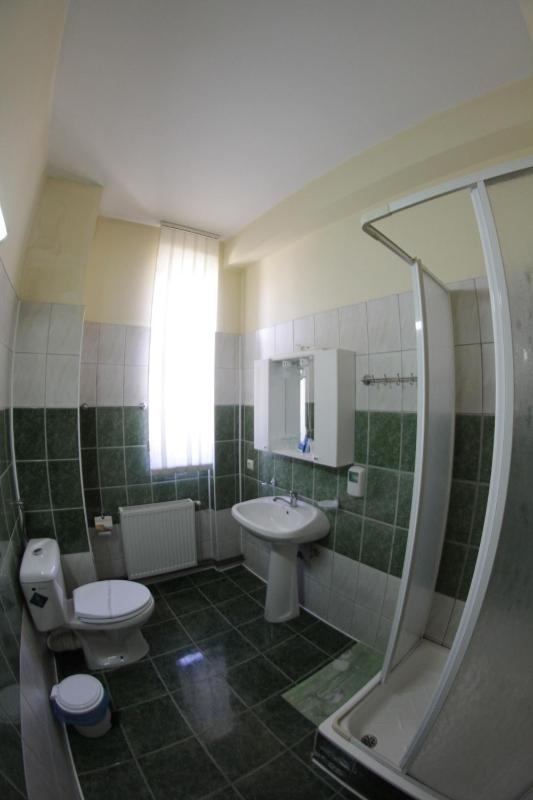 Double or Twin Room image 3