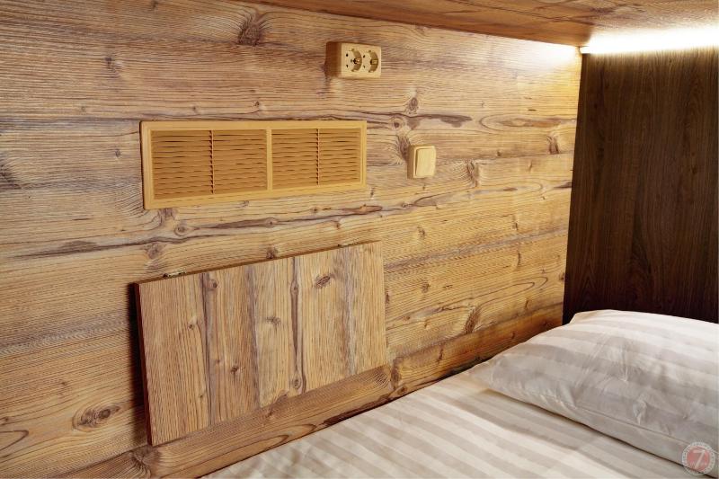 Bed in 4-Bed Mixed Dormitory Room image 1