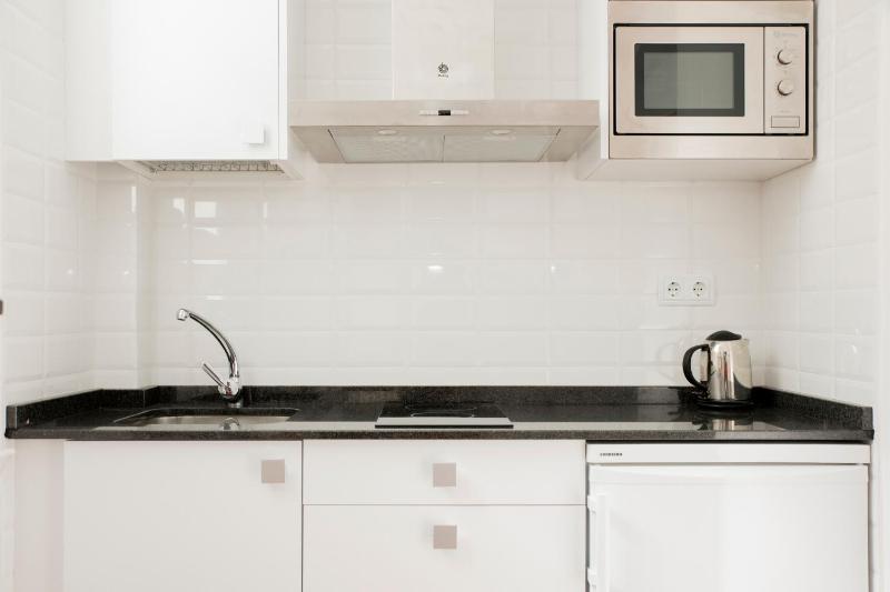 Deluxe Double or Twin Room with View image 4