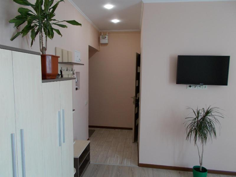 Apartment near the Forum mall - image 5
