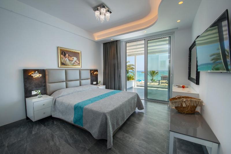 Royal Suite with Sea View image 4