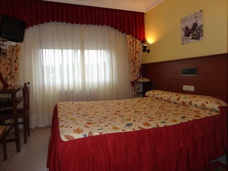 Double or Twin Room image 4