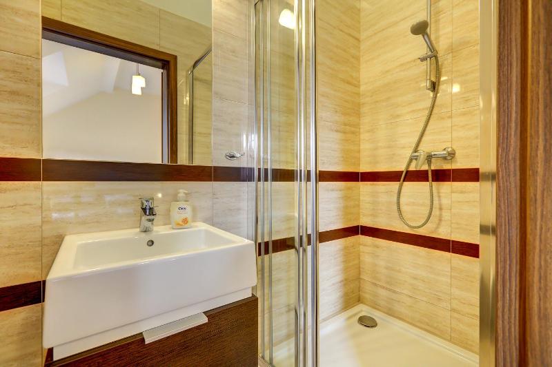 Double Room image 2