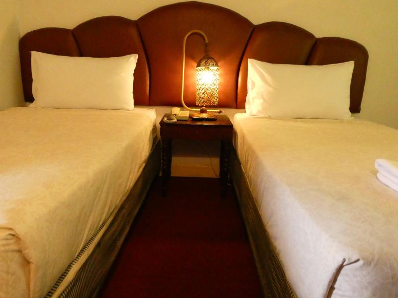 Superior Twin Room image 4