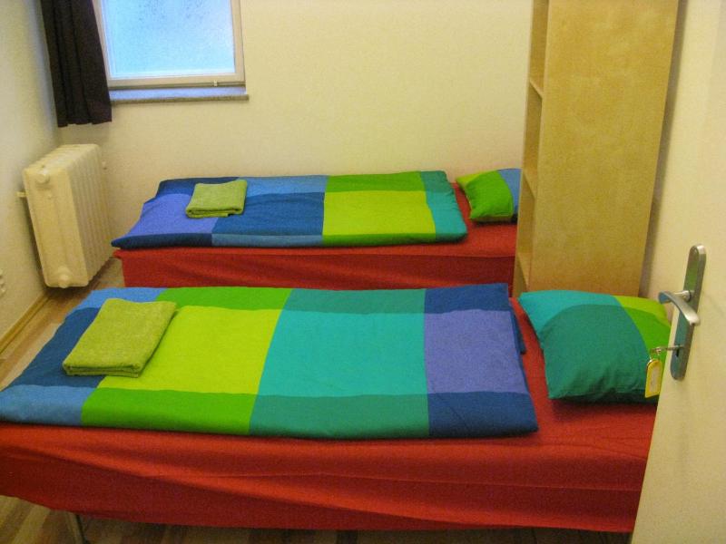 Twin Room with Shared Bathroom image 2