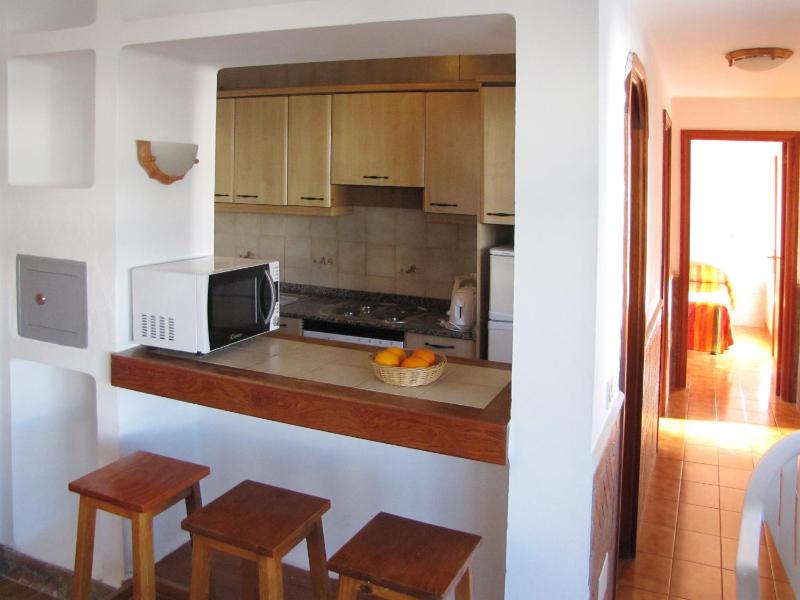 One Bedroom Apartment (2 Adults) - Top Floor image 4