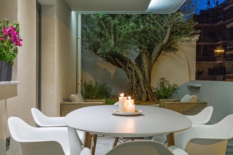 ESTIA BOUTIQUE APARTMENTS - image 14
