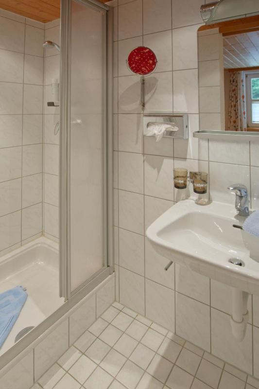 Double Room with Shared Toilet image 2