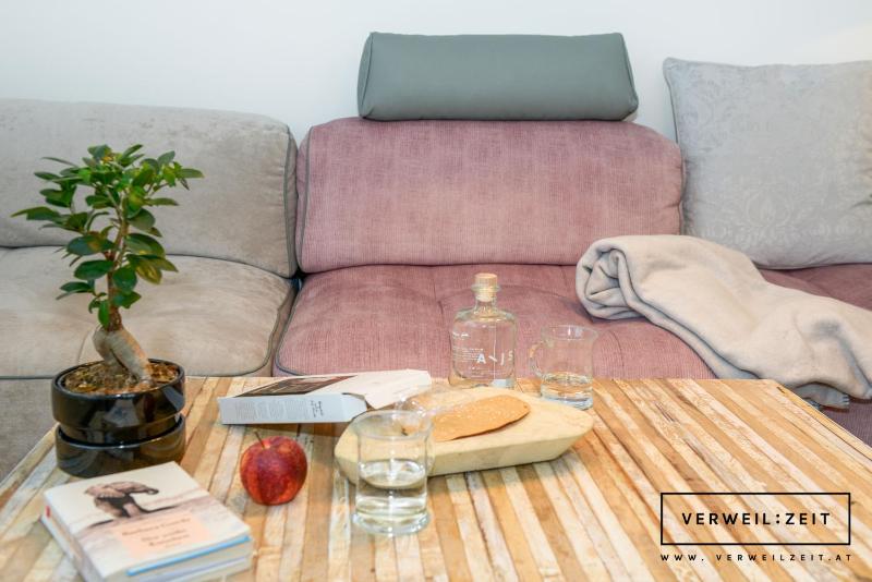 One-Bedroom Apartment image 3
