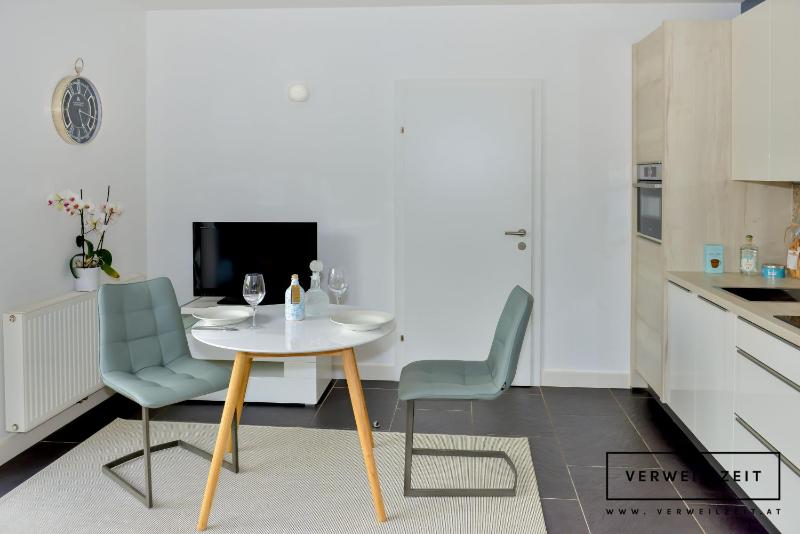 Studio Apartment image 4