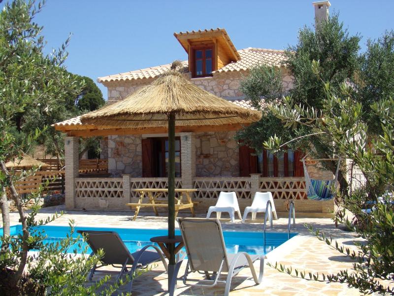 3-bedroom Beachfront Villa with Private Pool and Indoor Spa Bath  image 2
