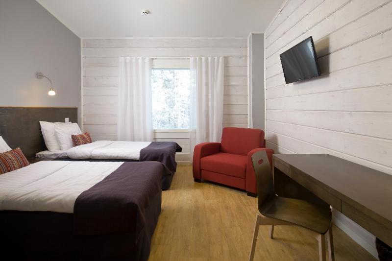 Standard Twin Room image 3