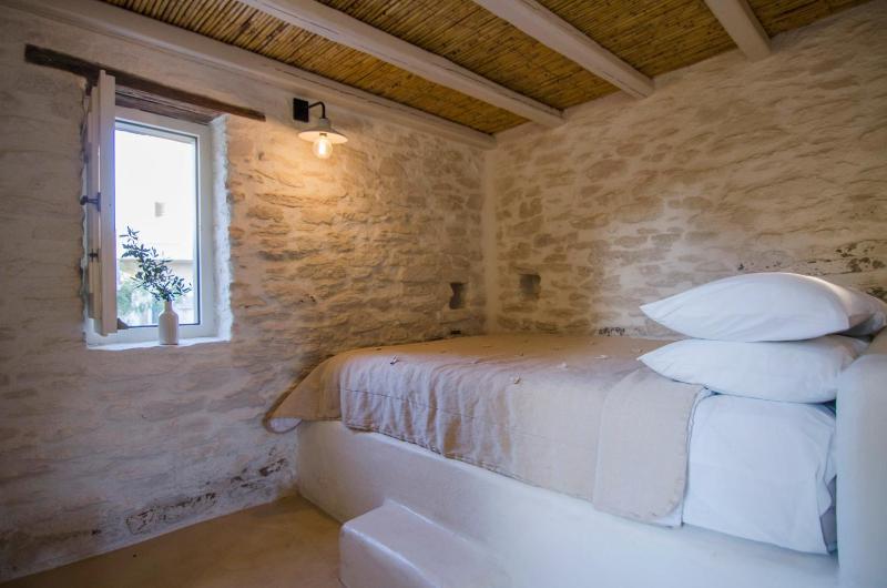 Superior Traditional Studio (2 adults) image 3