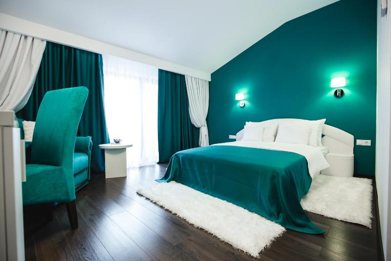 Double Room image 4