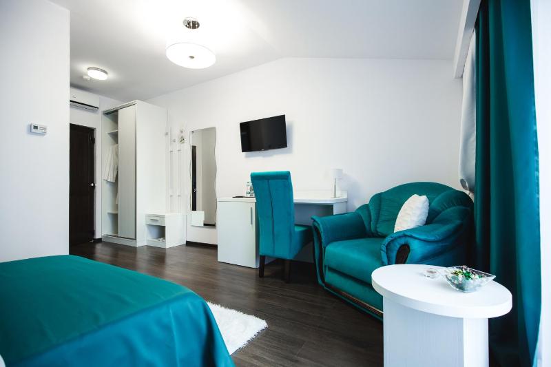 Double Room image 2