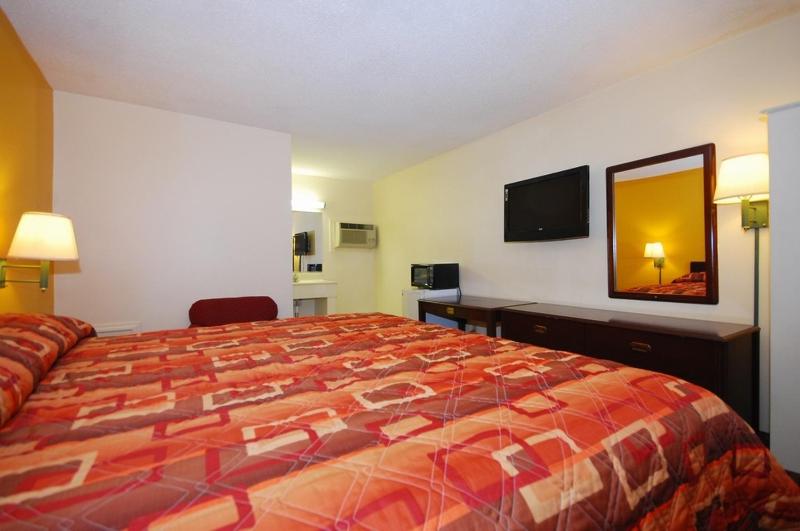 King Room - Non-Smoking image 3