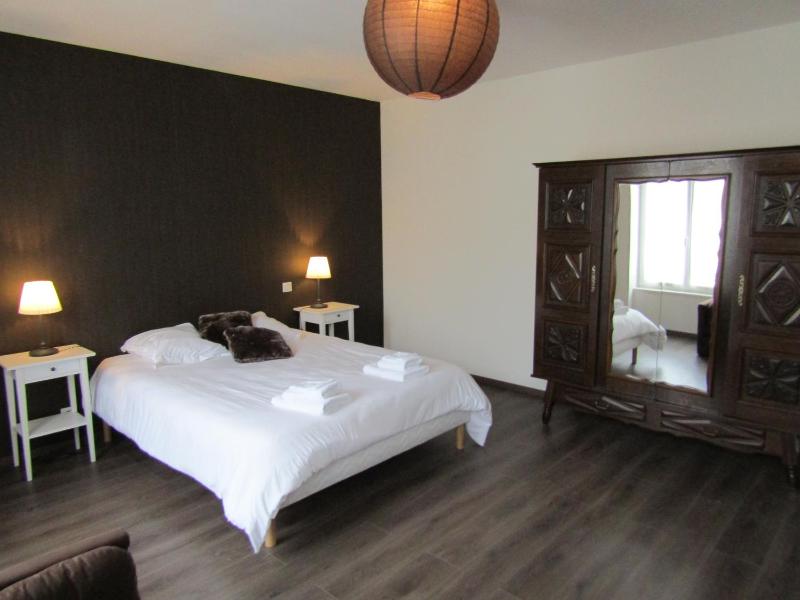 Double Room with Private Bathroom image 2