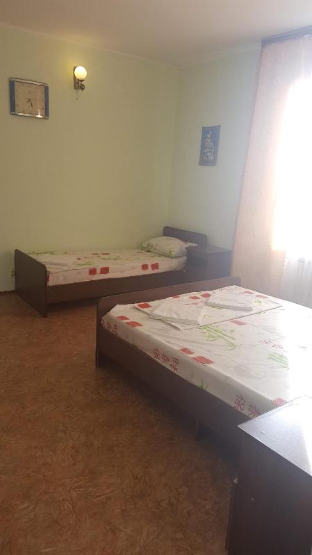 Standard Triple Room image 3